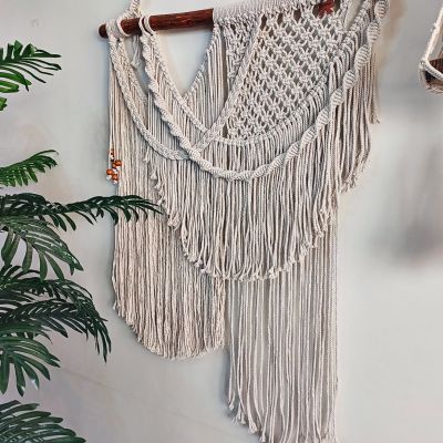 جدارية مكرمية 