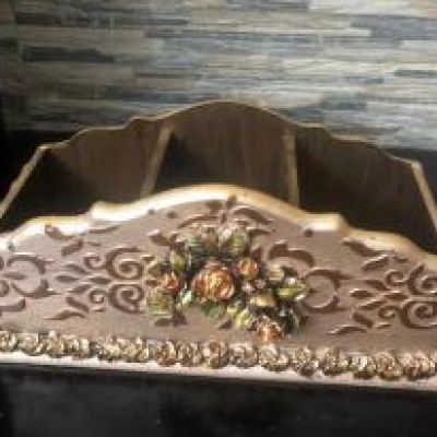 حامل للمعدات المنزلية