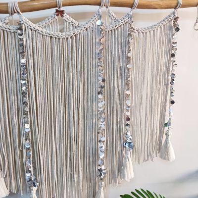 جدارية مكرمية