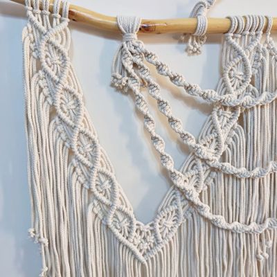 جدارية مكرمية 