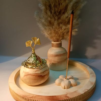  طقم باللون البيج مصنوع بتصميم عصري فريد من نوعه لمنزل انيق مثالي مناسب للاهداء والاقتناء الشخصي 