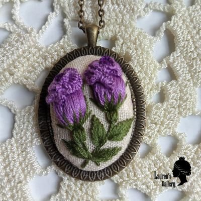 Embroidery necklace