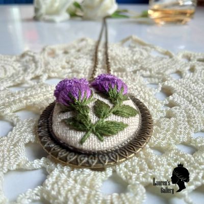 Embroidery necklace