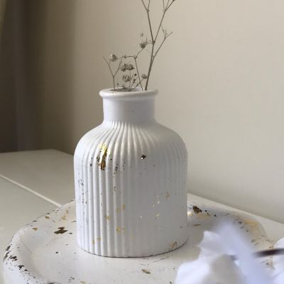 طقم كونكريت مكون من فازه وكوستر 