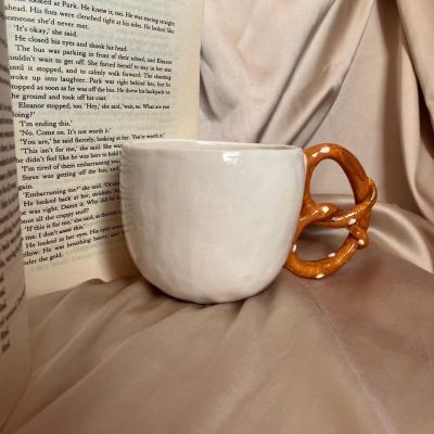 Pretzel mug