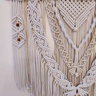 جدارية مكرمية