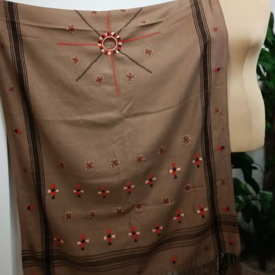 شال صوف خفيف مطرز يدوى فى سيوة