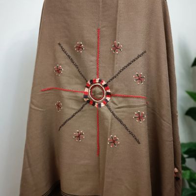 شال صوف خفيف مطرز يدوى فى سيوة