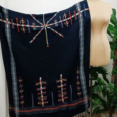 شال صوف خفيف مطرز يدوى فى سيوة