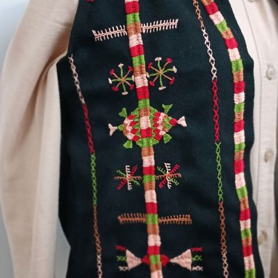 صديرى صوف مطرز يدوى بالكامل فى سيوة