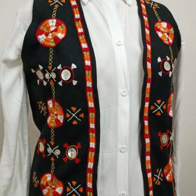 صديرى صوف مطرز يدوى بالكامل فى سيوة