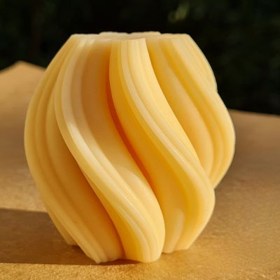 Tosca Beeswax Candle 