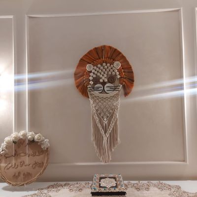 معلقة اسد مكرمية