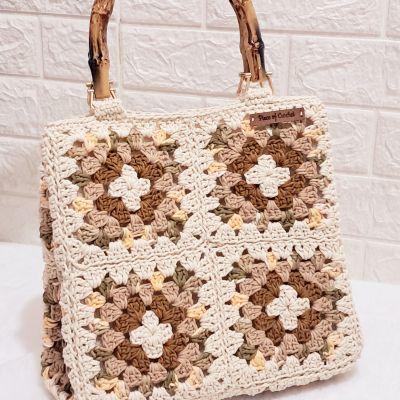 شنطة كروشية مربعات بيد عاج