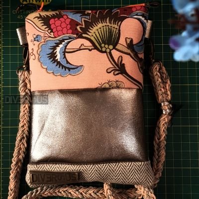 حقيبة كروس للموبايل و المحفظة