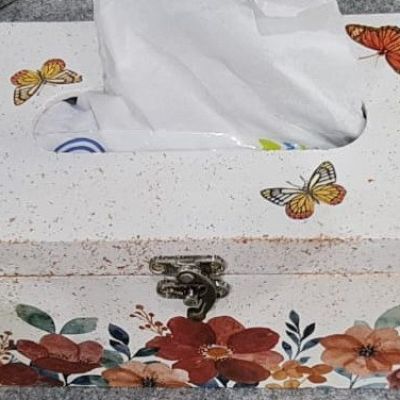 علبة مناديل ديكوريه