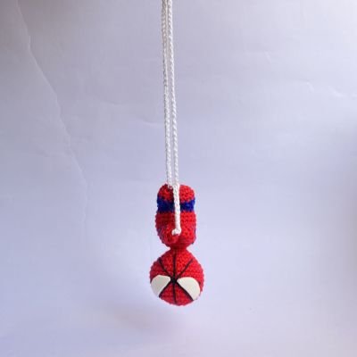 تعليقة سيارة على شكل سبايدرمان