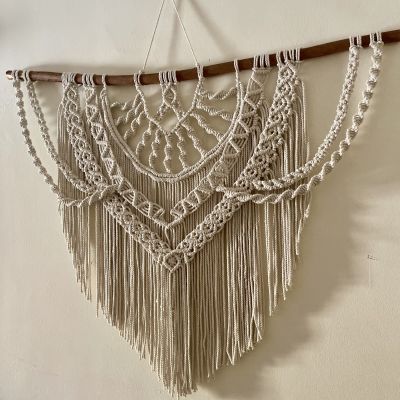 تعليقة حائط مكرميه كبيرة الحجم 