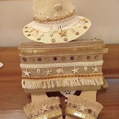 Slippers and cowboy and clutch 