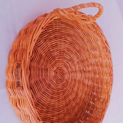 طبق الخبز والفواكه