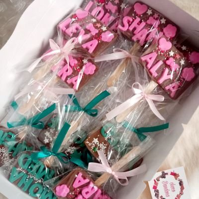 Special chocolate lollipops 