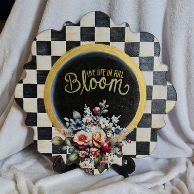 Black & white floral tableau 