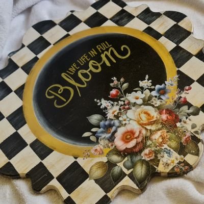 Black & white floral tableau 