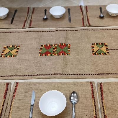 رانر طاولة مطرز يدوى فى واحة سيوة