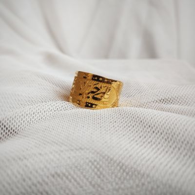 خاتم ( قلبي حيث أنت)