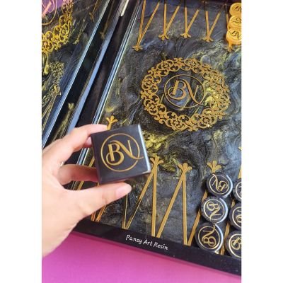 لعبة طاولة من الريزن 