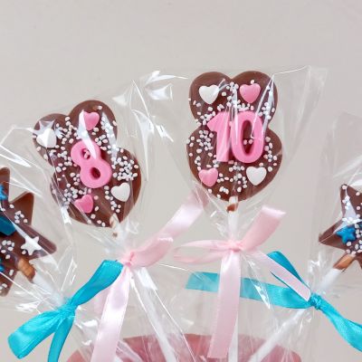 Chocolate lollipops 