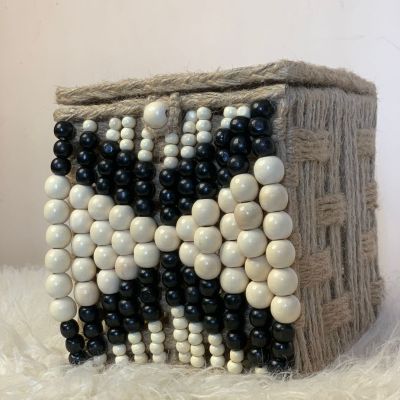 A box of tissues inlaid with wooden grains