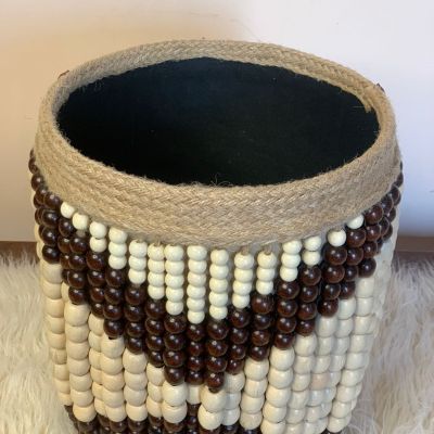 باسكيت مجمل بحبات خشبيه 