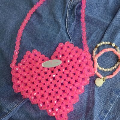 شنطة قلب بينك 