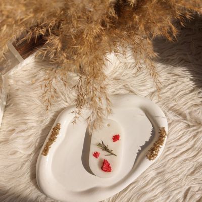 Cloud-shaped coaster