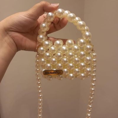 شنطة لؤلؤ صغيرة 