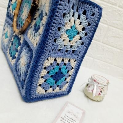 Elegant crochet bag