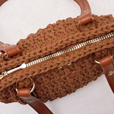 شنطة كروشية بيد كتف