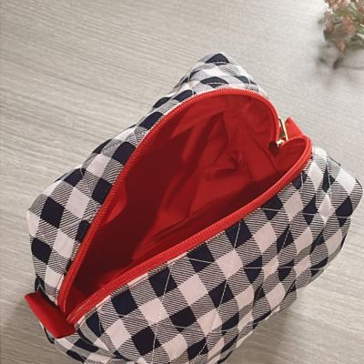 Small Makeup poxy pouch bag