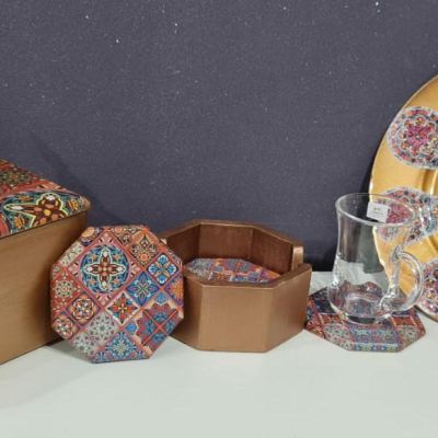 طقم علبة مناديل وكوسترات