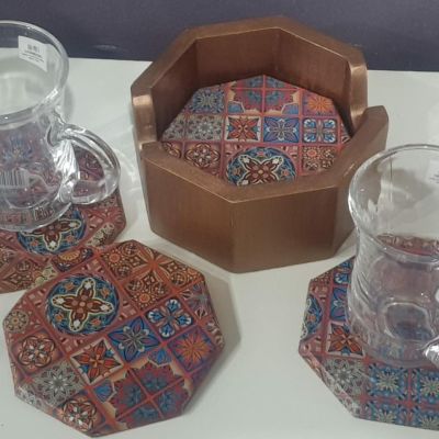 طقم علبة مناديل وكوسترات