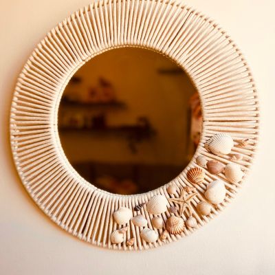 مجموعه ديكور للحائط مزينه بالقواقع