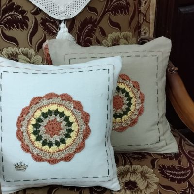 طقم مفارش مع كوشن 