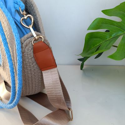 Trendy bag with zigzag art