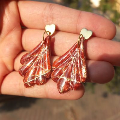 حلق رخامي باللون النحاسي