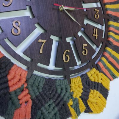 ساعة حائط مكرميه 