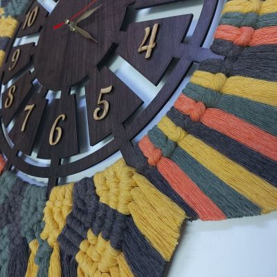 ساعة حائط مكرميه 