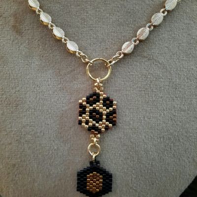 مجموعة بتصميم جلد النمر الذهبى  من خرز الميوكى