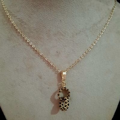 سلسلة الدوائر المتداخلة من خرز الميوكى