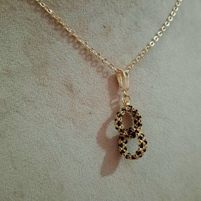 سلسلة الدوائر المتداخلة من خرز الميوكى